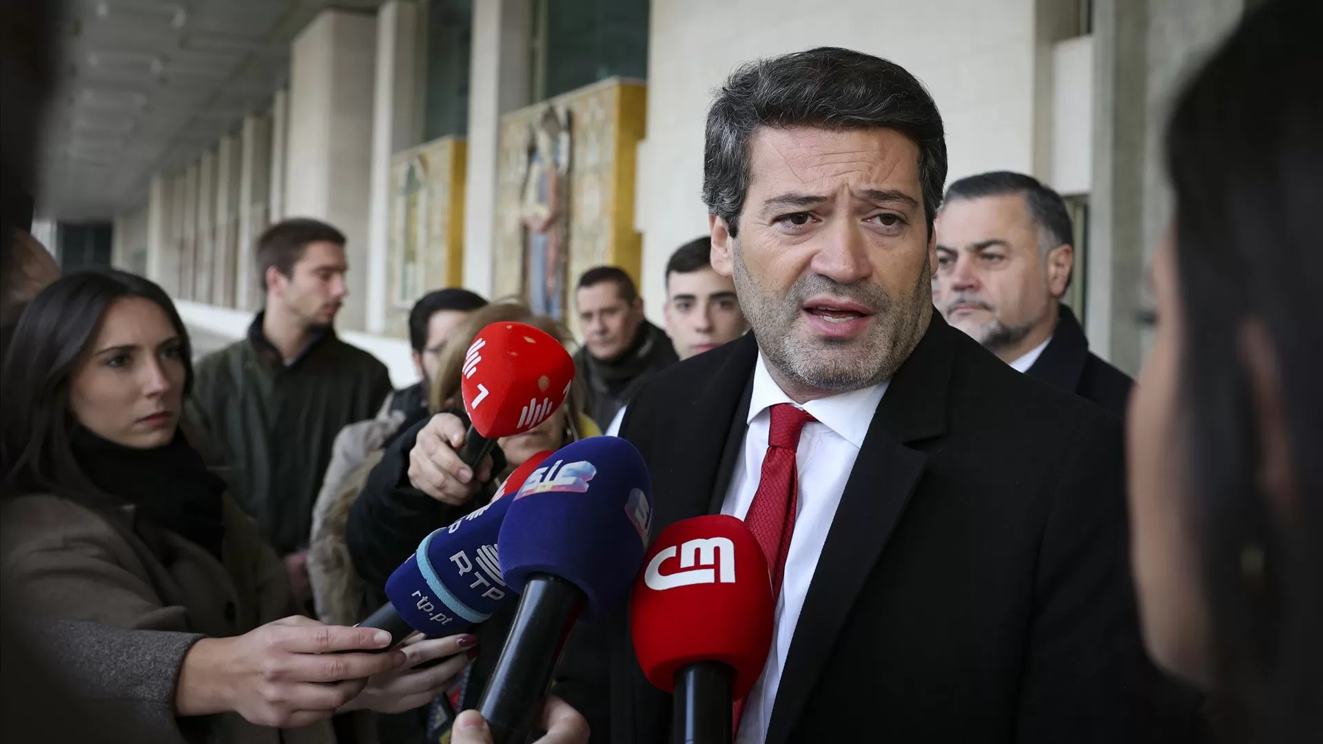 Ventura cita Montenegro e culpa Costa por "esta imigração" em Portugal