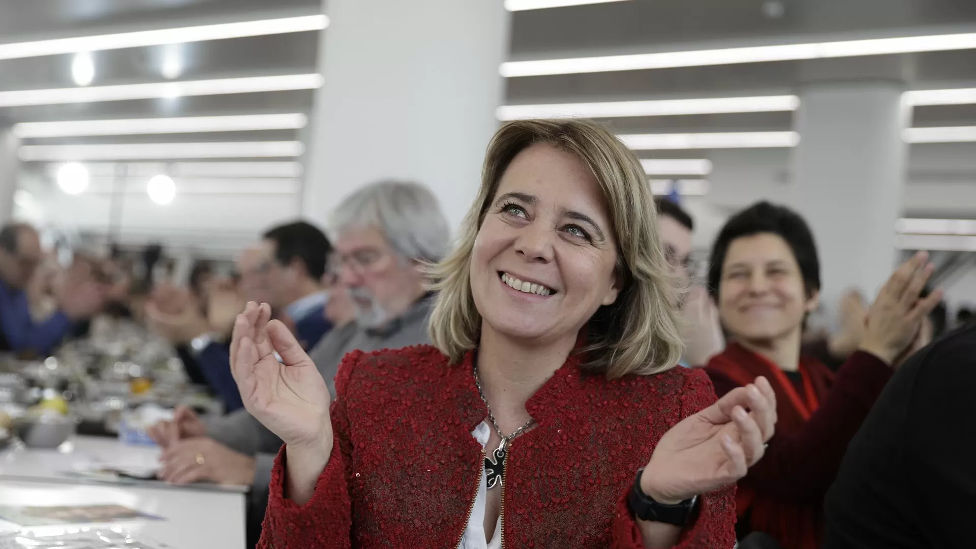 Catarina Martins apela ao voto "em quem faz este país"