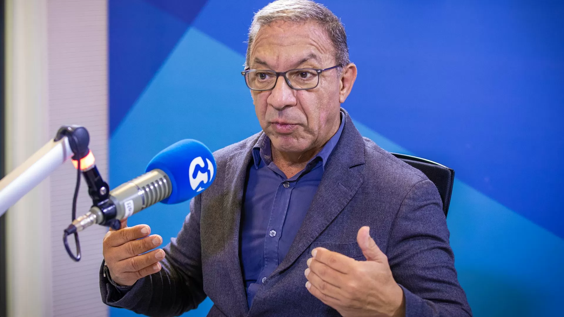Duarte Pacheco: "Porque é que se insiste num sistema como o SIRESP que falha sempre?"