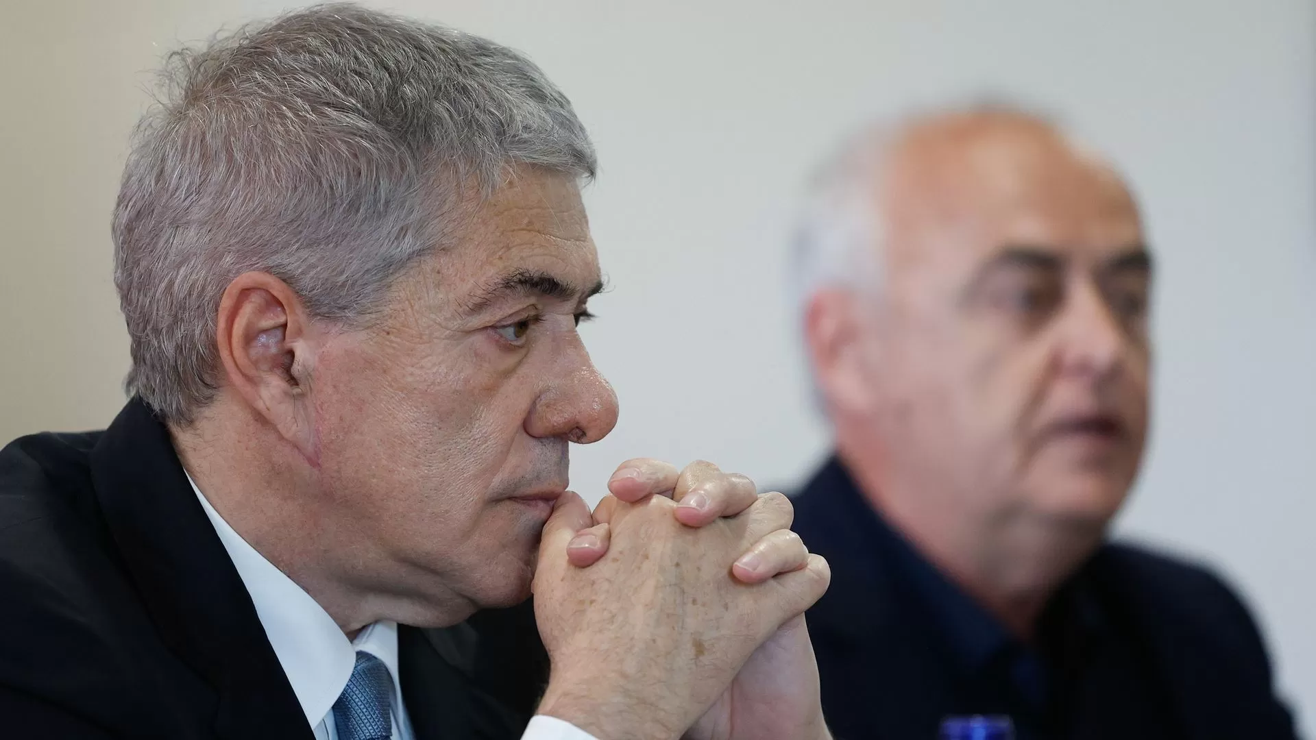"Sou a vítima disto tudo". Sócrates pede quatro meses para novo advogado preparar defesa