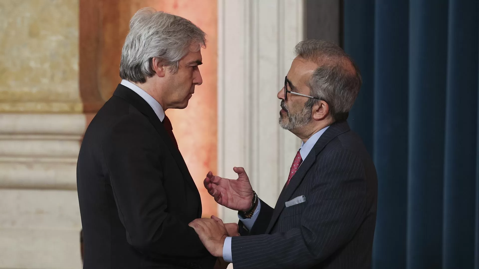 Quatro ministros ganharam mais quatro mil euros mês por terem sido eurodeputados