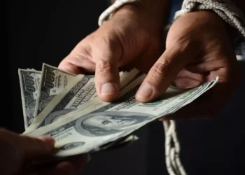 “Descubra como as finanças transformaram a vida de Teodoro Almeida”