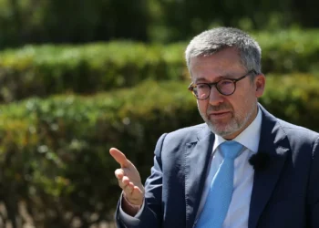 Carlos Moedas. “Não é com cartas que se resolvem as situações”
