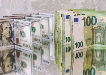 “Desvendando Finanzas: Gestão Estratégica de Recursos Financeiros”