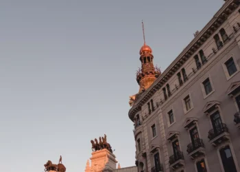 “Economia: Pilar do Desenvolvimento e Qualidade de Vida”