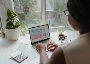 “Desmistificando as Finanças: Como Conquistar Estabilidade e Prosperidade”