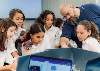 Fazendo e aprendendo: ensino técnico acaba de receber um empurrão do MEC