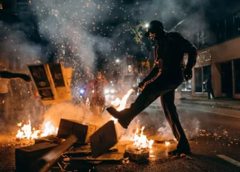 “A importância da política na sociedade”