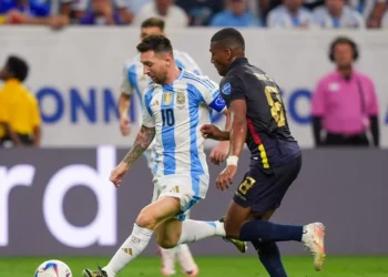 Copa América: Messi perde pênalti, mas Argentina avança à semifinal