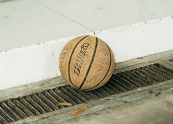 “Esportes: Benefícios físicos, mentais e sociais em 10 palavras”