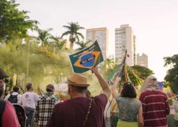 “A importância da Política para a sociedade”