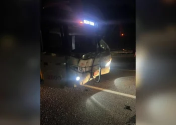 Ônibus do Brasil de Pelotas sofre acidente a caminho de aeroporto em SP