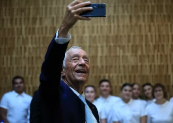 Marcelo quer “país ao serviço dos jovens e jovens ao serviço do país”