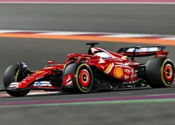 Ferrari estreia dois irmãos nos treinos livres