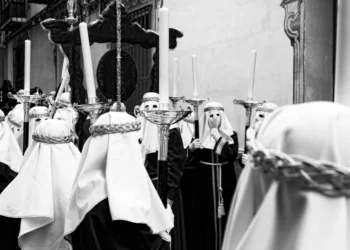 “Descubra a beleza e o luxo da Costa del Sol”