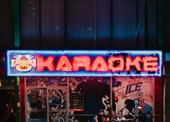 “A Economia: Transformando Vidas e Comunidades”