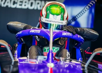 Félix da Costa cai para segundo no Mundial de Fórmula E