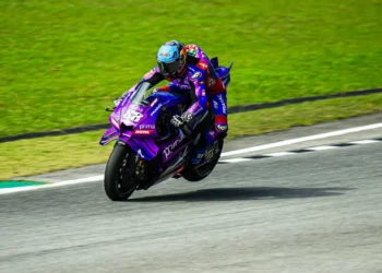 Miguel Oliveira com novas cores e campeão de fora. Está aí o Mundial de MotoGP