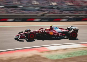 Fórmula 1. Três pilotos desclassificados no GP da China