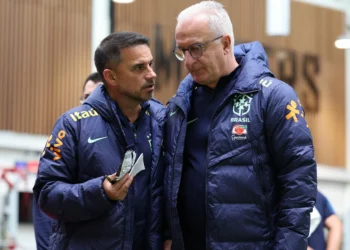 Talles Magno fica no Corinthians? Fabinho Soldado comenta negociação