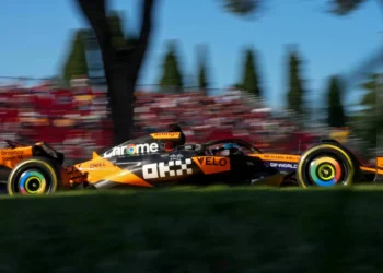 F1. Oscar Piastri bate Verstappen por 34 milésimas na qualificação em Imola