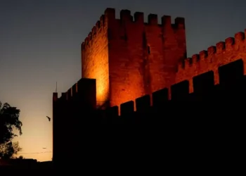 Portugal e Espanha às escuras. Europa deverá sofrer com queda de energia. O que se passa?