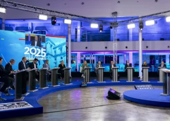 Sem assento, mas com voz: pequenos queixam-se de saco azul no Parlamento e pedem cotas para a imigração