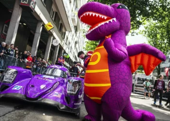 Em Le Mans, a festa das 24 Horas começa numa balança no centro da cidade