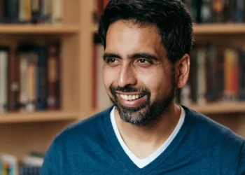 ‘O professor é o valor maior’, diz educador americano Sal Khan sobre IA nas escolas