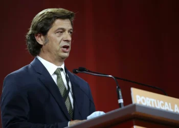 Imigração. Governo promete acelerar acordos com Indonésia para garantir mão-de-obra na pesca