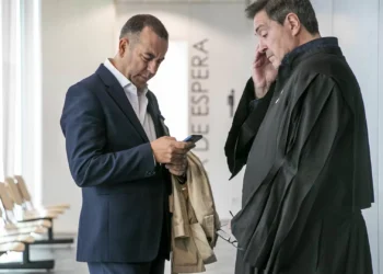 CNE envia queixa sobre largada de notas no Porto para o Ministério Público