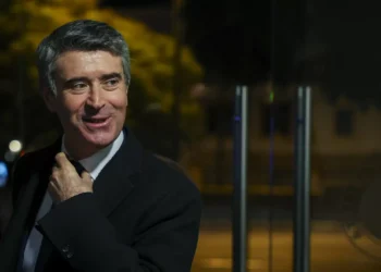 José Luís Carneiro acusa Governo de ligeireza com lei da nacionalidade