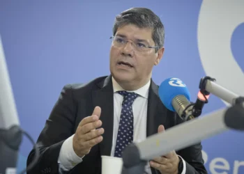 Eurico Brilhante Dias eleito líder parlamentar do PS e tem lugar garantido no Secretariado Nacional de Carneiro