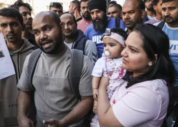 Reações partidárias: PS pede “humildade” ao Governo após chumbo da Lei dos Estrangeiros