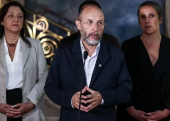 Livre afirma que Governo prevê dívida pública abaixo dos 90% no OE 2026