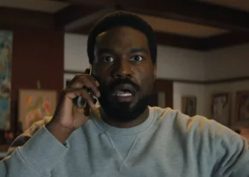 Magnum | Yahya Abdul-Mateen tenta emplacar o papel de seus sonhos no trailer da nova série da Marvel
