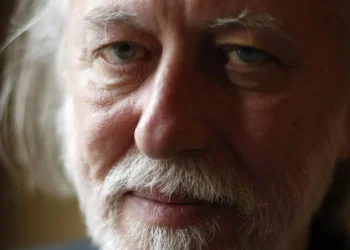 László Krasznahorkai “profundamente feliz” pela distinção do Nobel da Literatura