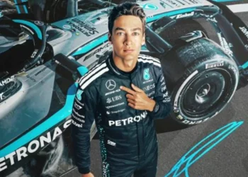 George Russell renova com a Mercedes