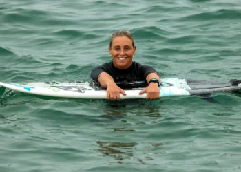 Yolanda Hopkins continua a tentar entrar na primeira divisão do surf