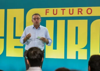 Seguro toma “boa nota” de eventual apoio do PS, mas quer ser Presidente “acima dos partidos”