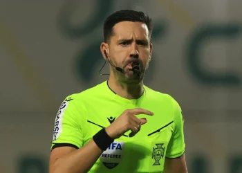 Nota 3 para João Gonçalves. Decisões corretas nas áreas, mas “tem de fazer mais”