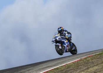 Alex Márquez ganha corrida sprint em Portimão