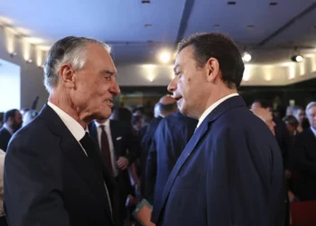Primeiro-ministro homenageia Cavaco Silva com exposição na residência oficial