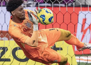 Corinthians e Vasco avançam nos pênaltis e decidem a Copa do Brasil