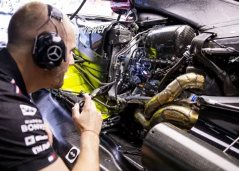 F1 já tem a primeira novela de 2026: duas equipas podem ter truque nos motores e vantagem em pista