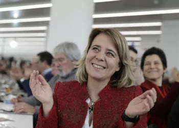 Catarina Martins apela ao voto “em quem faz este país”