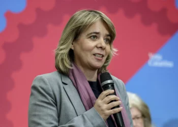 Catarina Martins apela a “radicalidade” exigente para garantir igualdade entre homens e mulheres