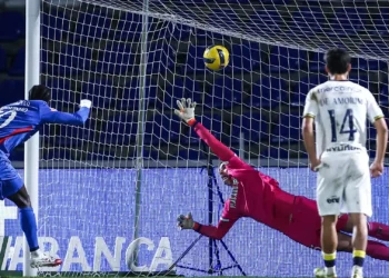 Alverca ganha com golo aos 90+5