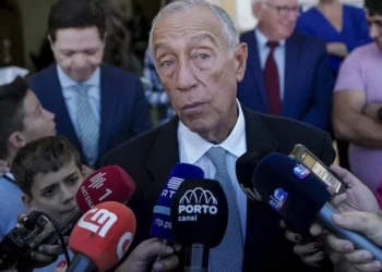 Marcelo no terreno após tempestade Kristin: “Vai ser um esforço muito mais longo do que se pensava”