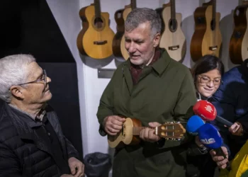 Gouveia e Melo prepara para “dirimir problemas” entre partidos porque “não tem rabo preso”